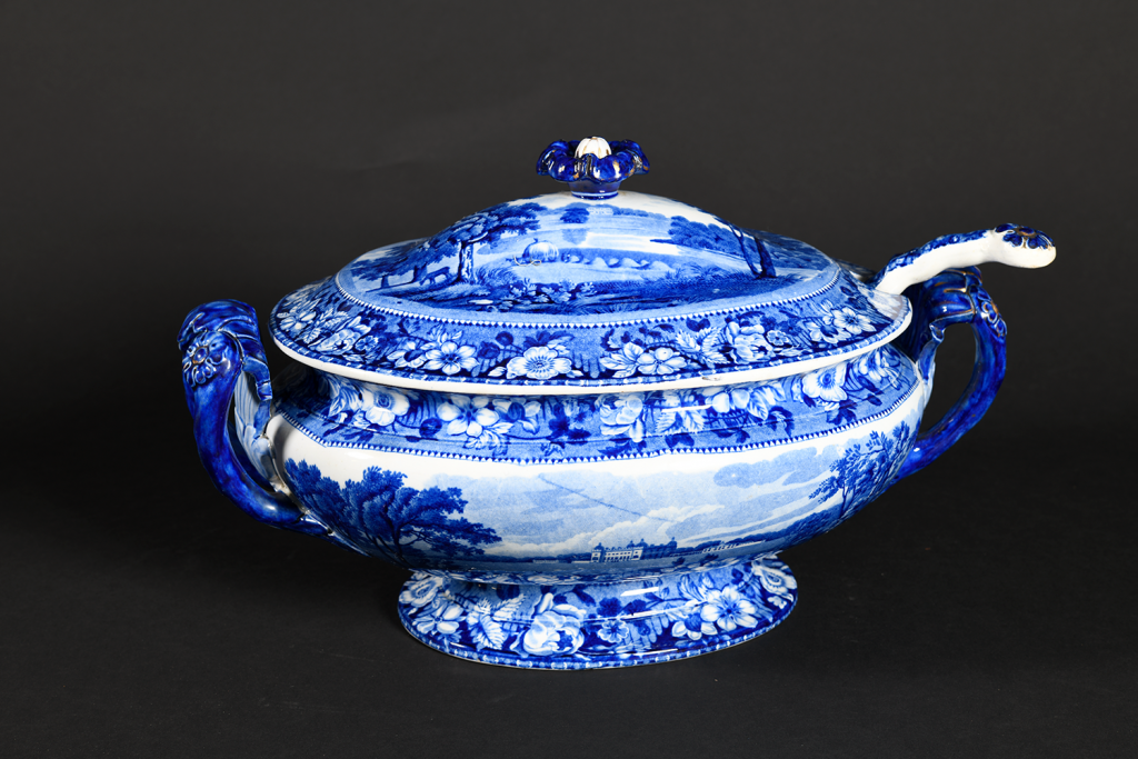 Robert Stevenson (English, fl. Early 19th century), Ampton Hall/Suffolk Lid and Haughton Hall/Norfolk Tureen, c. 1820. Blue-transfer decorated Staffordshire pottery, 8 x 10 x 16 in. (20.3 x 25.4 x 40.6 cm). New Bedford Whaling Museum, Gift of Mrs. Francis B. Nalle, 1954.2.1